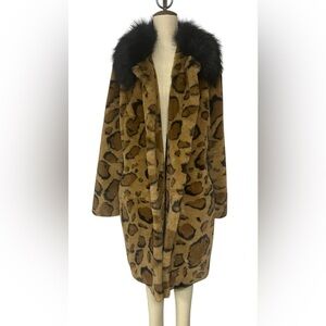 Madison Ave Collection Leopard Coat (Bag54)